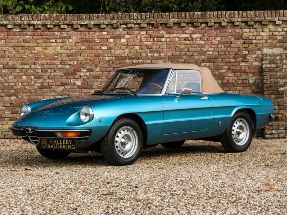 Image 17/50 of Alfa Romeo 2000 Spider Veloce (1981)