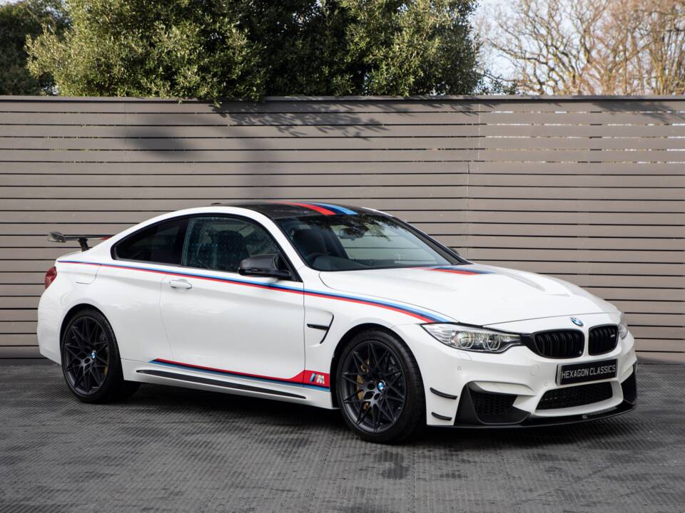Image 50/67 of BMW M4 GTS "DTM Champion Edition" (2016)