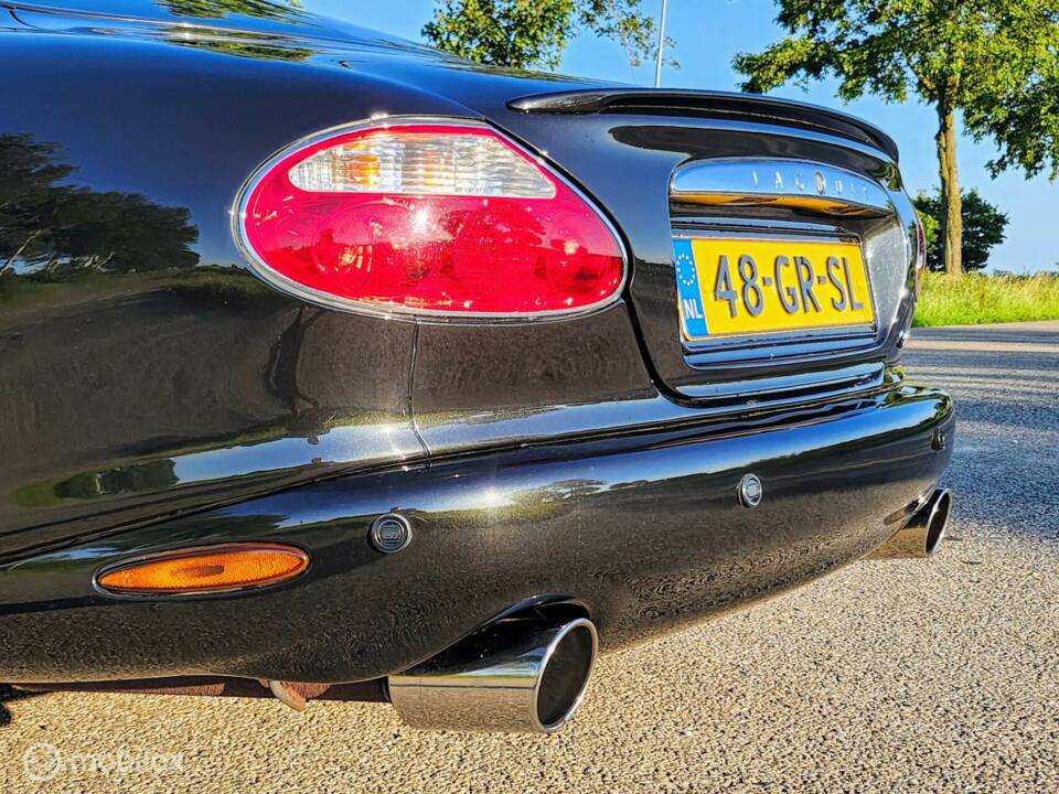 Bild 5/35 von Jaguar XKR (1998)