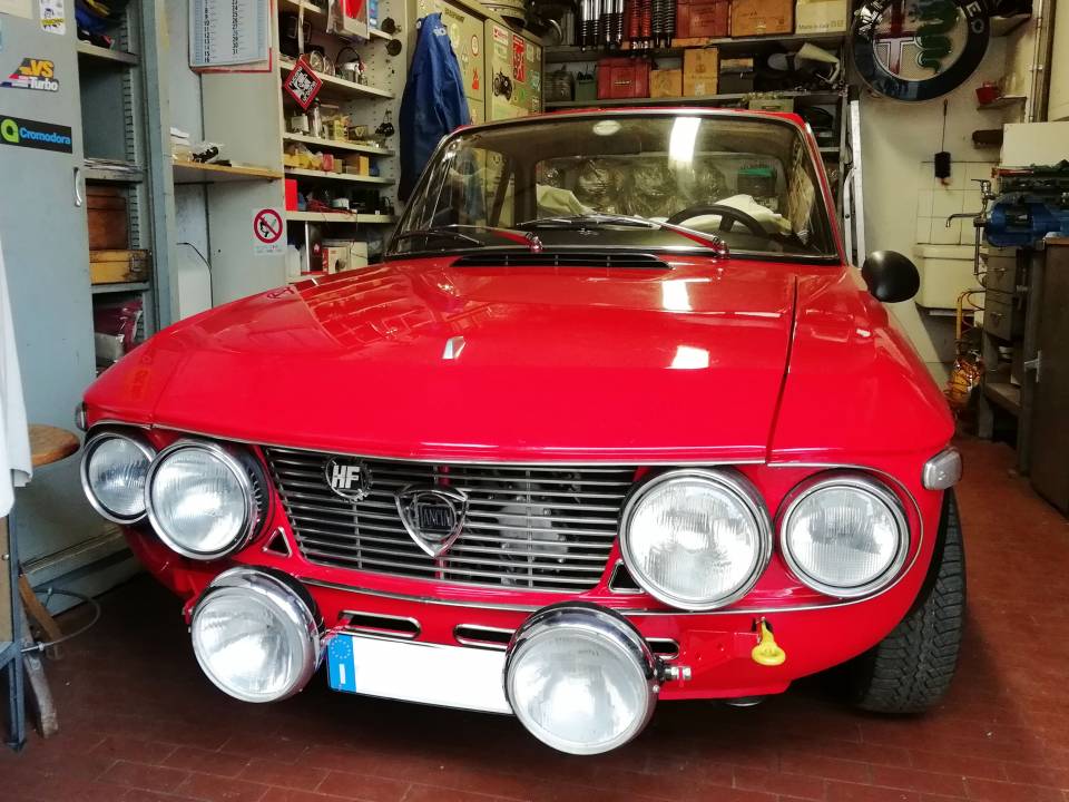 FULVIA HF 1600 FANALONE Veritable model, tel le type sortie usine à l'époque -