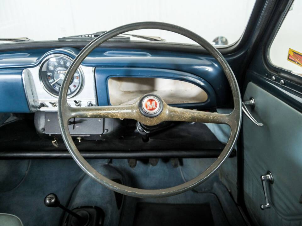 Image 8/50 of Morris Minor 1000 (1967)