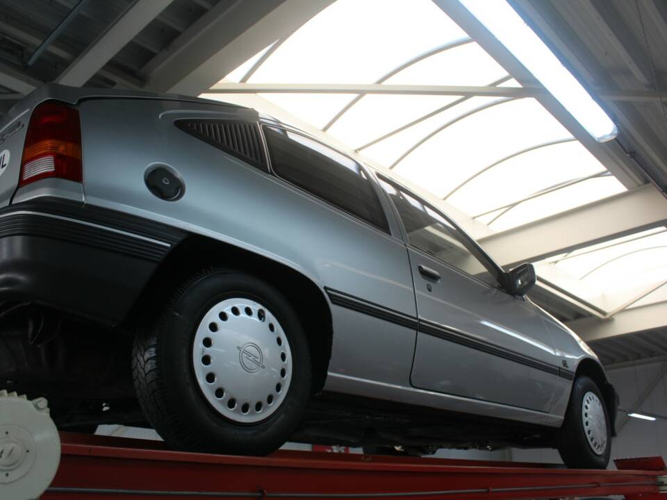 Image 8/50 of Opel Kadett 2,0i GSi (1988)