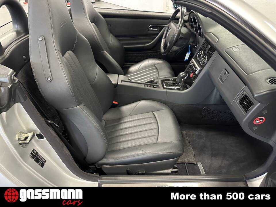 Image 14/15 of Mercedes-Benz SLK 32 AMG (2001)