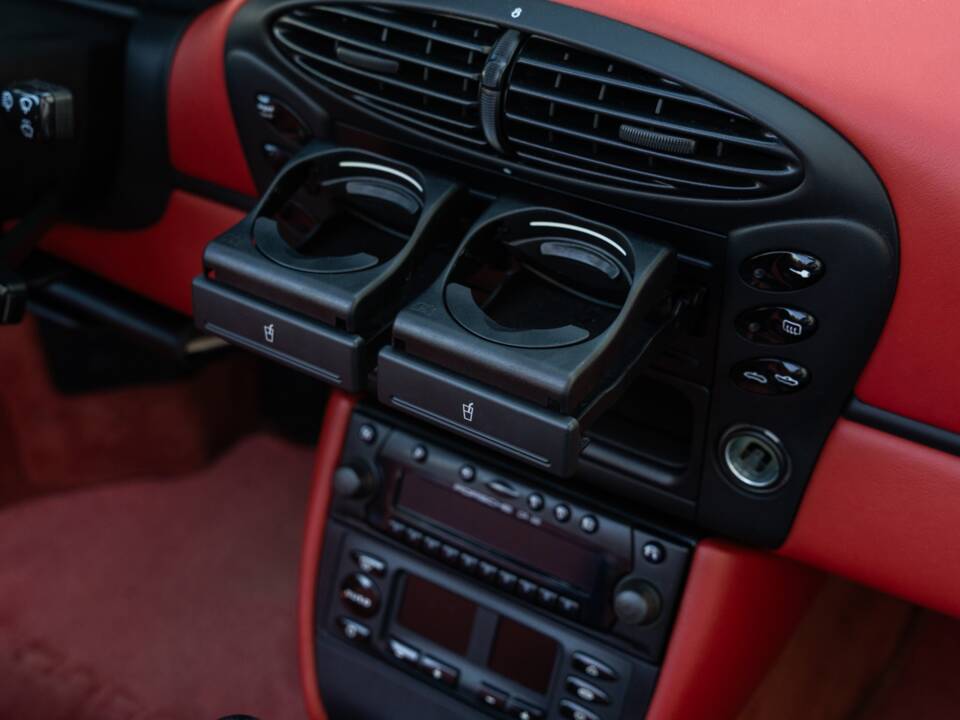 Image 56/73 of Porsche Boxster (2001)