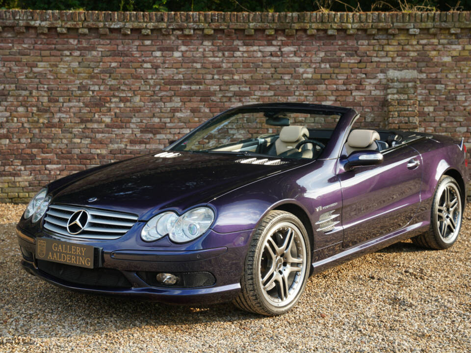 Image 17/50 of Mercedes-Benz SL 55 AMG (2006)