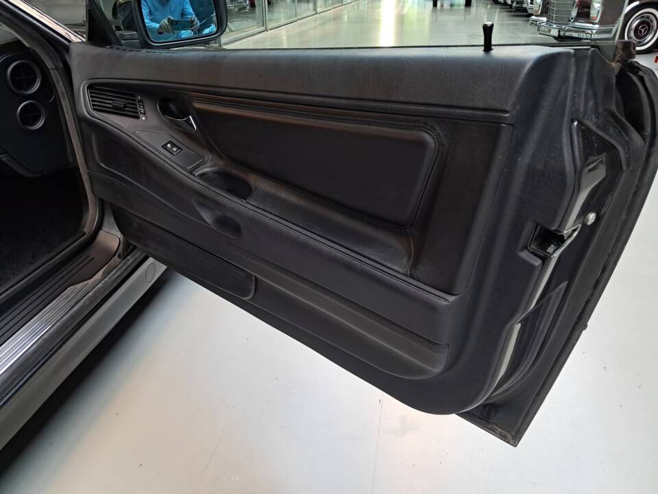 Imagen 14/24 de BMW 850i (1992)