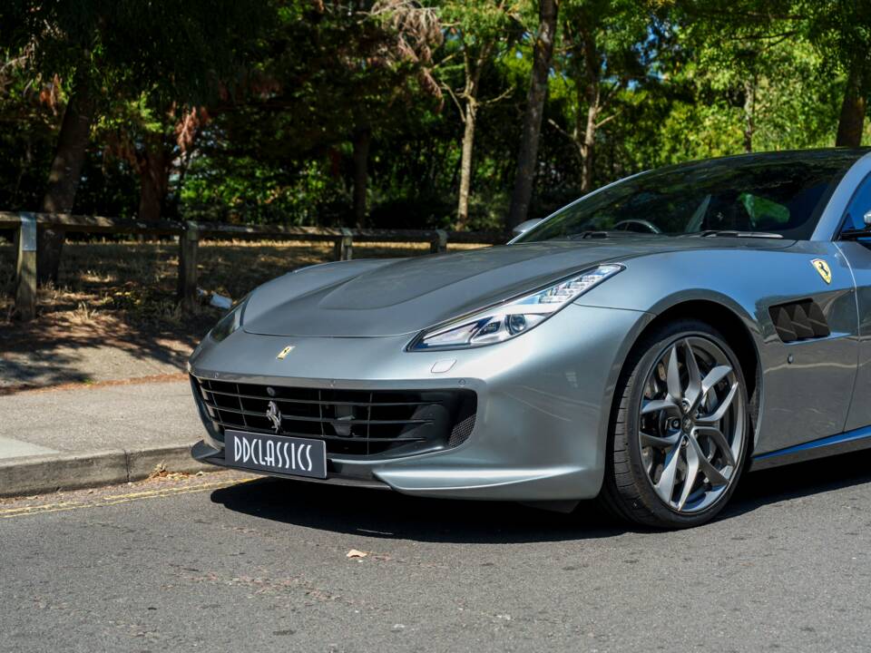 Bild 7/36 von Ferrari GTC4Lusso T (2020)