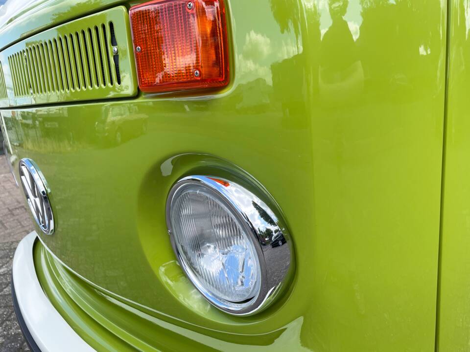 Image 5/73 of Volkswagen T2b Kombi (1978)