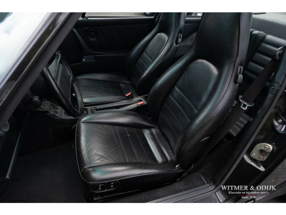 Image 19/28 de Porsche 911 Carrera 4 (1990)