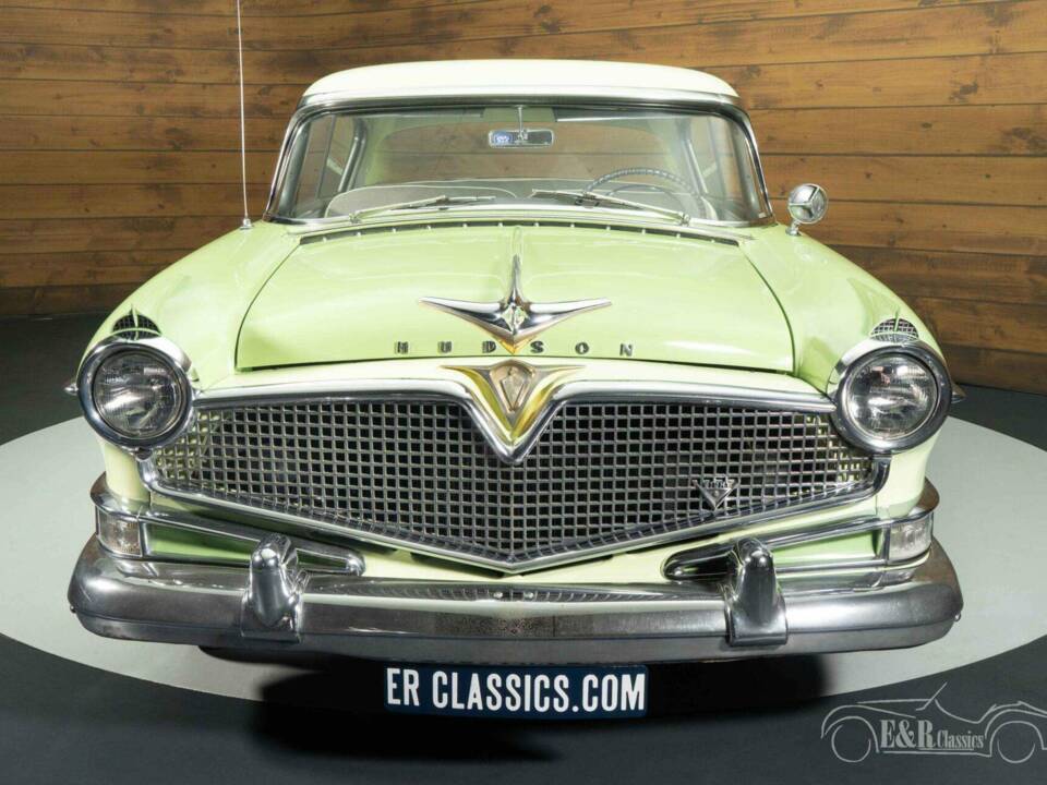 Image 16/19 of Hudson Hornet Custom (1956)