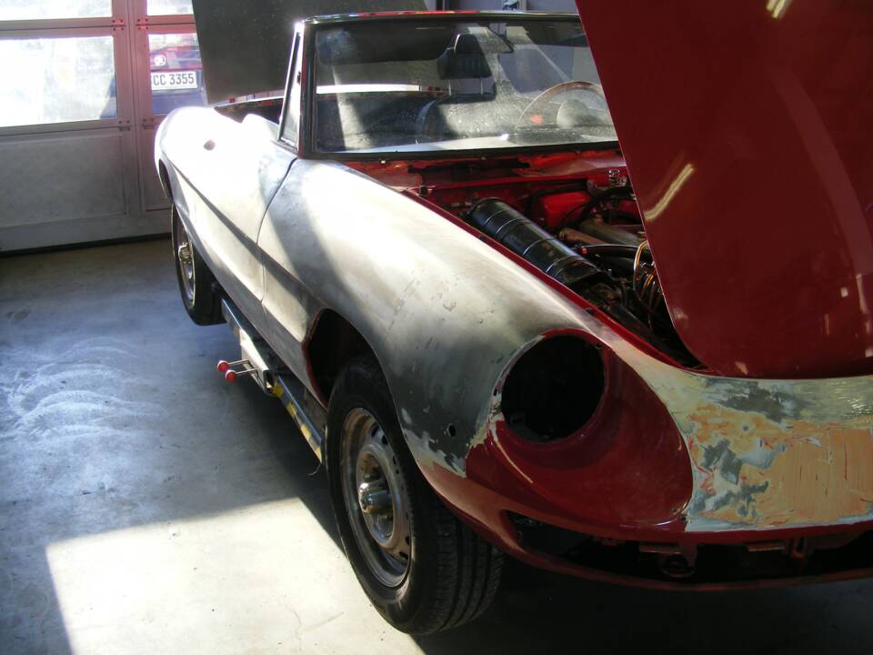 Immagine 37/77 di Alfa Romeo Spider Veloce 2000 (1981)