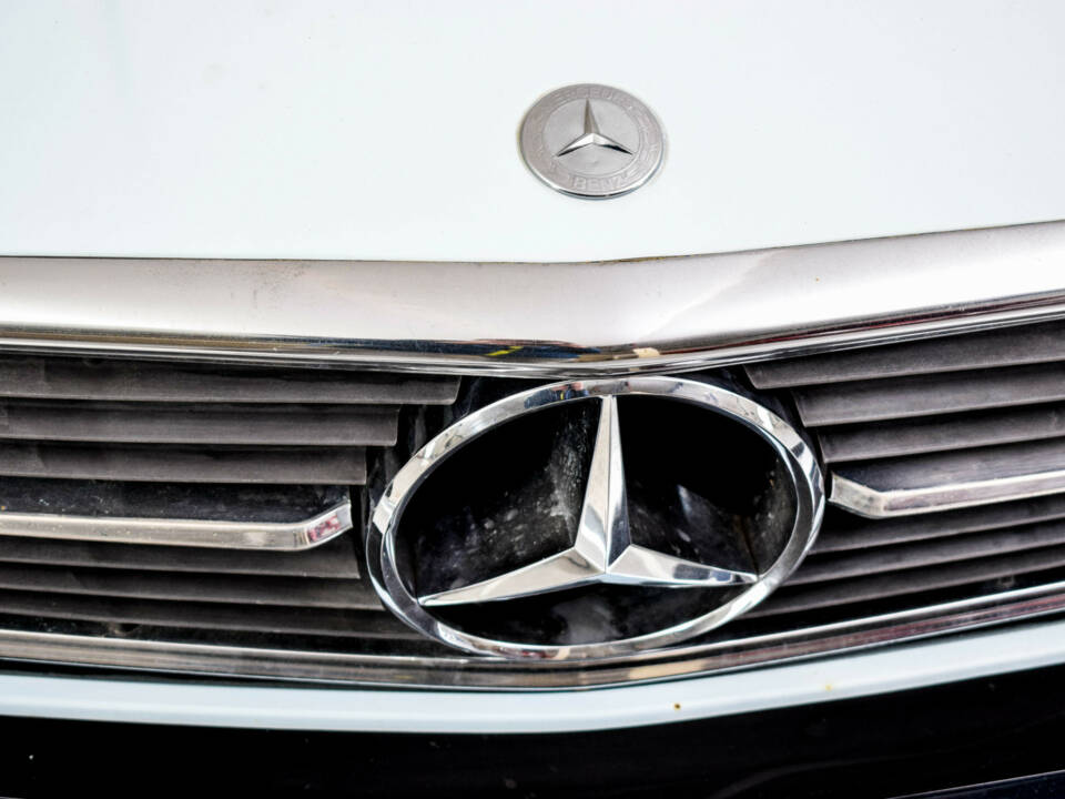 Image 13/47 of Mercedes-Benz 450 SL (1973)