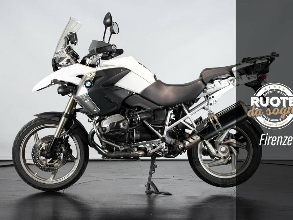 Image 1/50 of BMW DUMMY (2010)