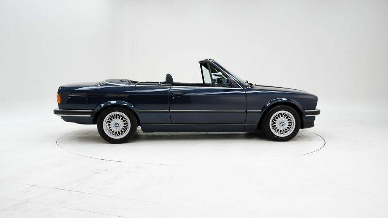 Immagine 6/15 di BMW 325i (1986)