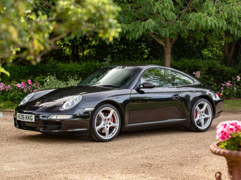 Immagine 31/37 di Porsche 911 Carrera S (2006)