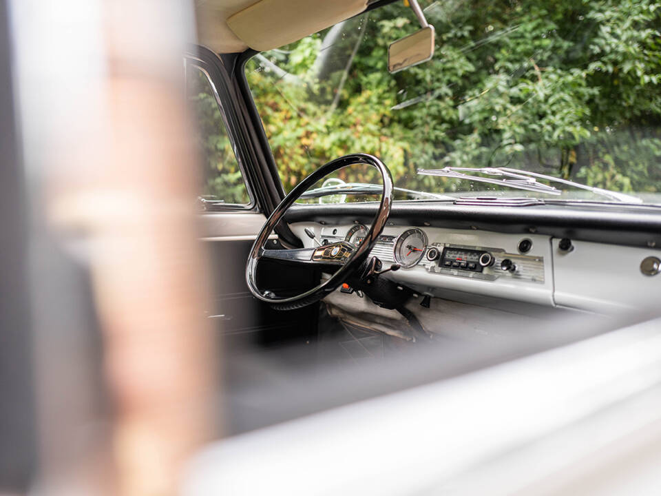 Bild 62/118 von BMW 700 LS Luxus (1965)