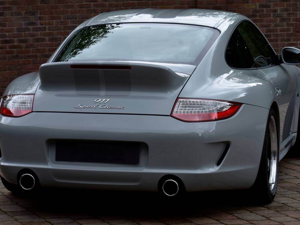 Image 6/50 of Porsche 911 Sport Classic (2010)