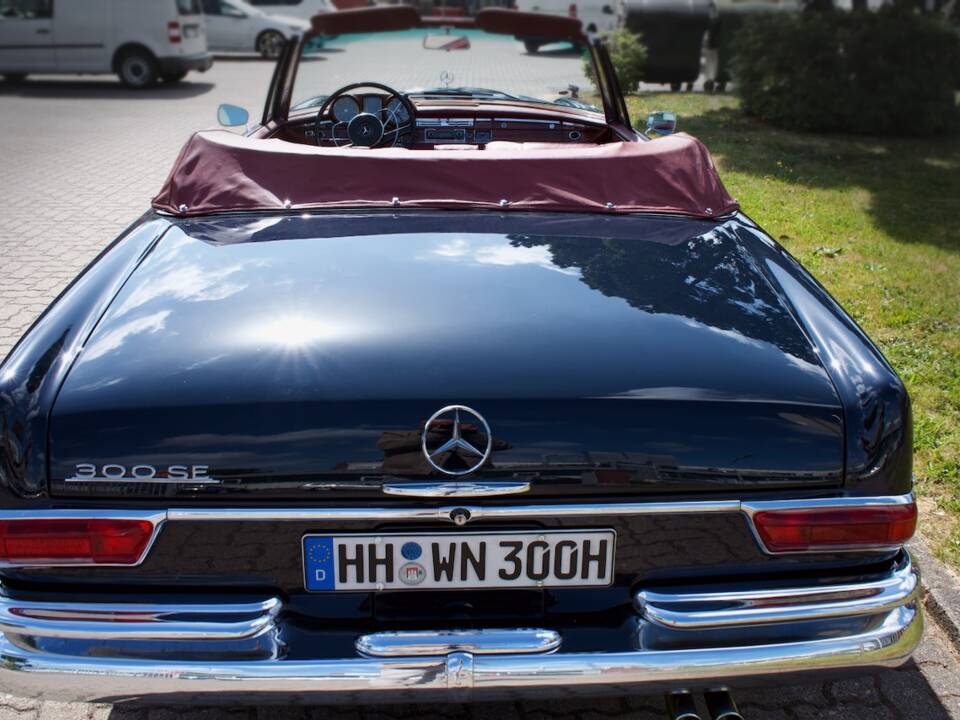 Image 23/39 of Mercedes-Benz 300 SE (1962)