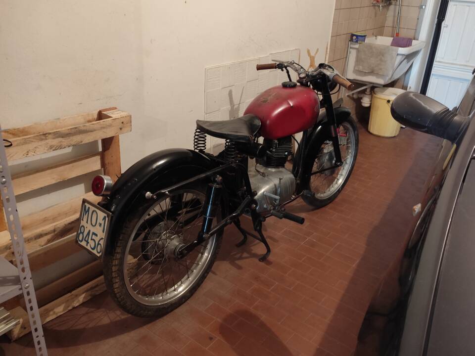 Bild 42/50 von Gilera 150 Sport (1952)