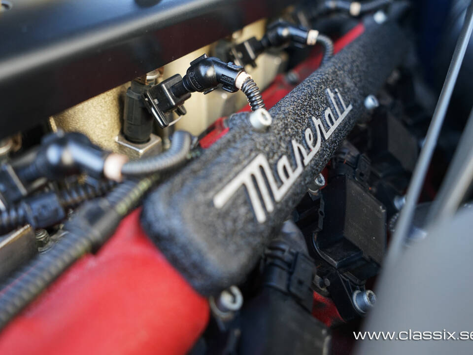 Bild 19/29 von Maserati Spyder 4200 Cambiocorsa (2003)