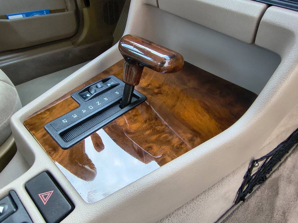 Bild 17/32 von BMW 520i (1994)
