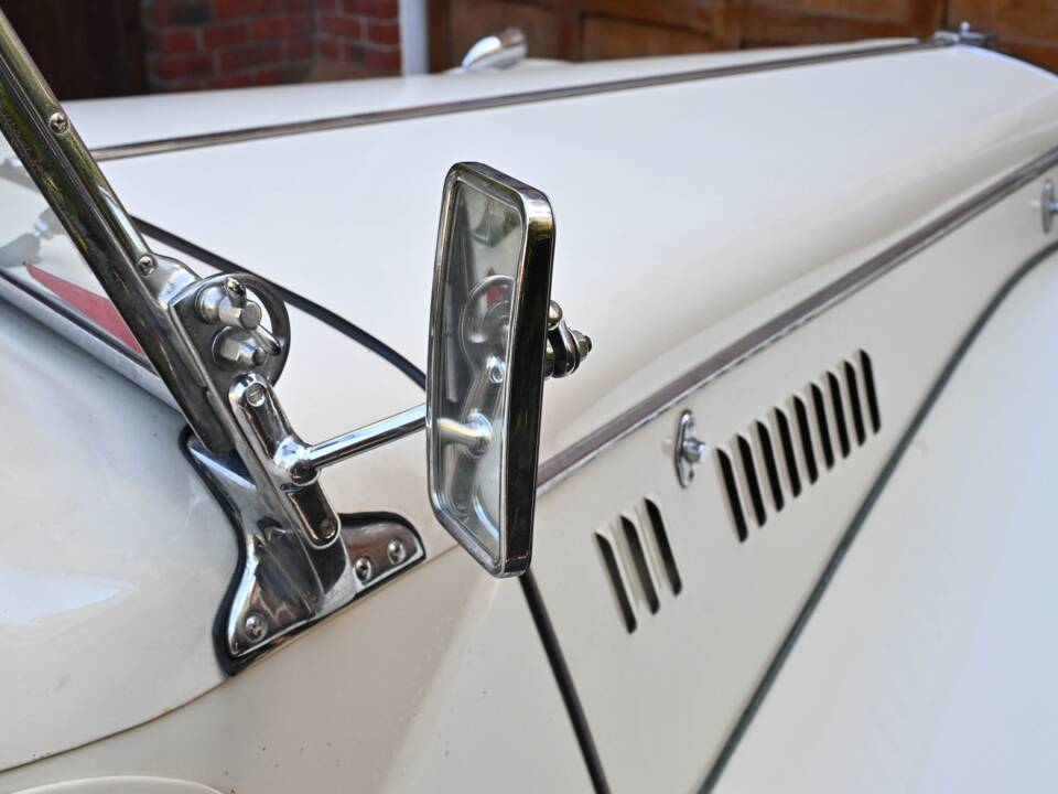 Image 43/50 of MG TF 1500 (1954)