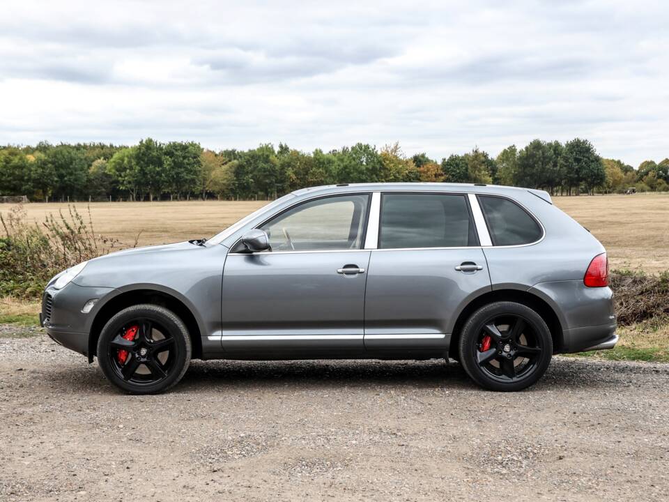 Bild 2/40 von Porsche Cayenne Turbo S (2006)