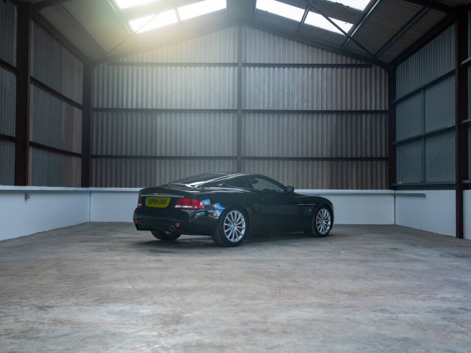 Image 48/50 de Aston Martin V12 Vanquish (2004)