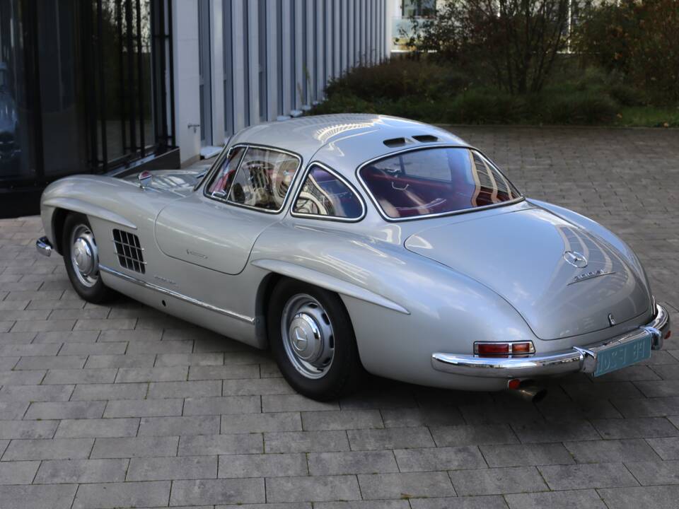 Image 30/37 of Mercedes-Benz 300 SL "Gullwing" (1954)