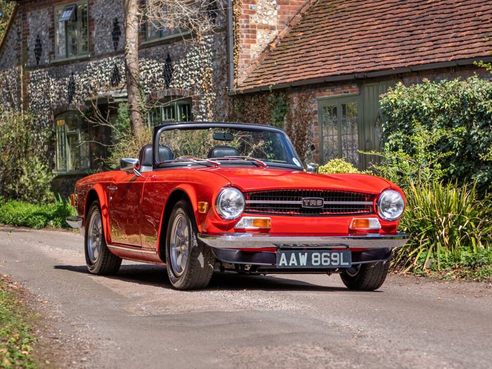 Image 1/41 of Triumph TR 6 (1972)