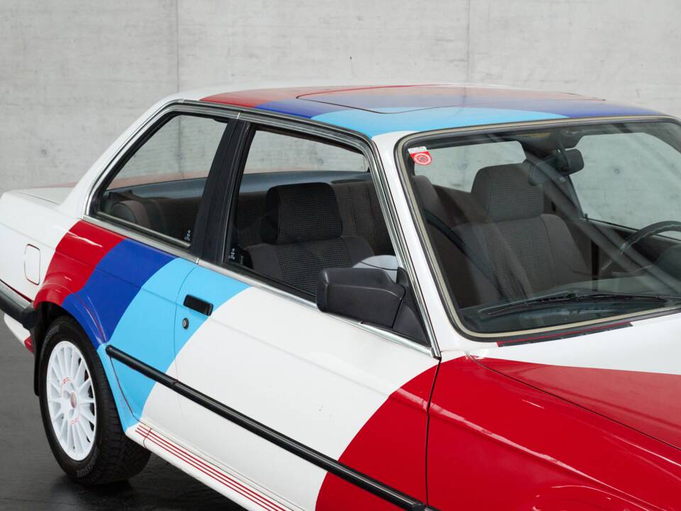 Bild 23/50 von BMW 325i (1986)
