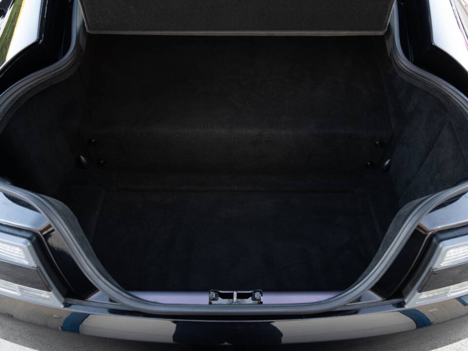 Image 76/83 de Aston Martin V12 Vantage (2009)