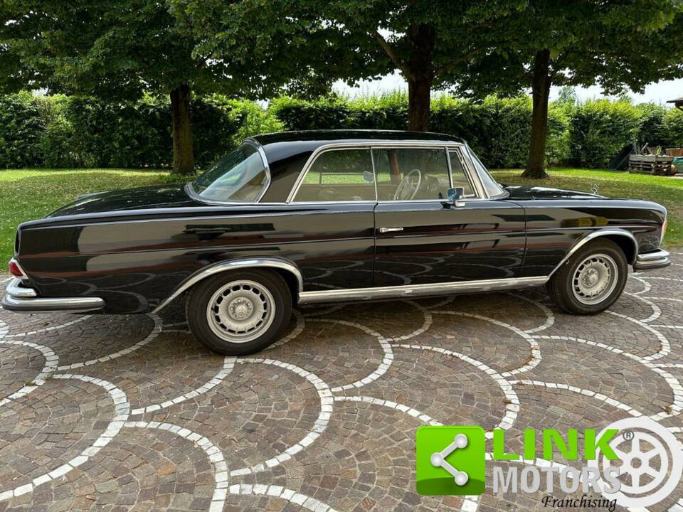 Image 7/10 de Mercedes-Benz 280 SE (1970)