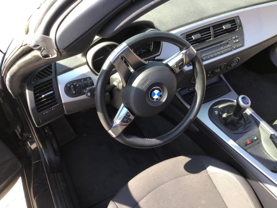 Imagen 6/10 de BMW Z4 2.5i (2006)