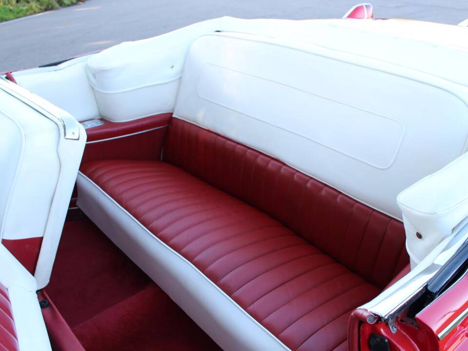 Bild 15/29 von Cadillac 62 Convertible (1956)