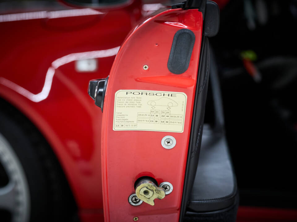 Bild 66/98 von Porsche 911 Turbo 3.6 (1993)