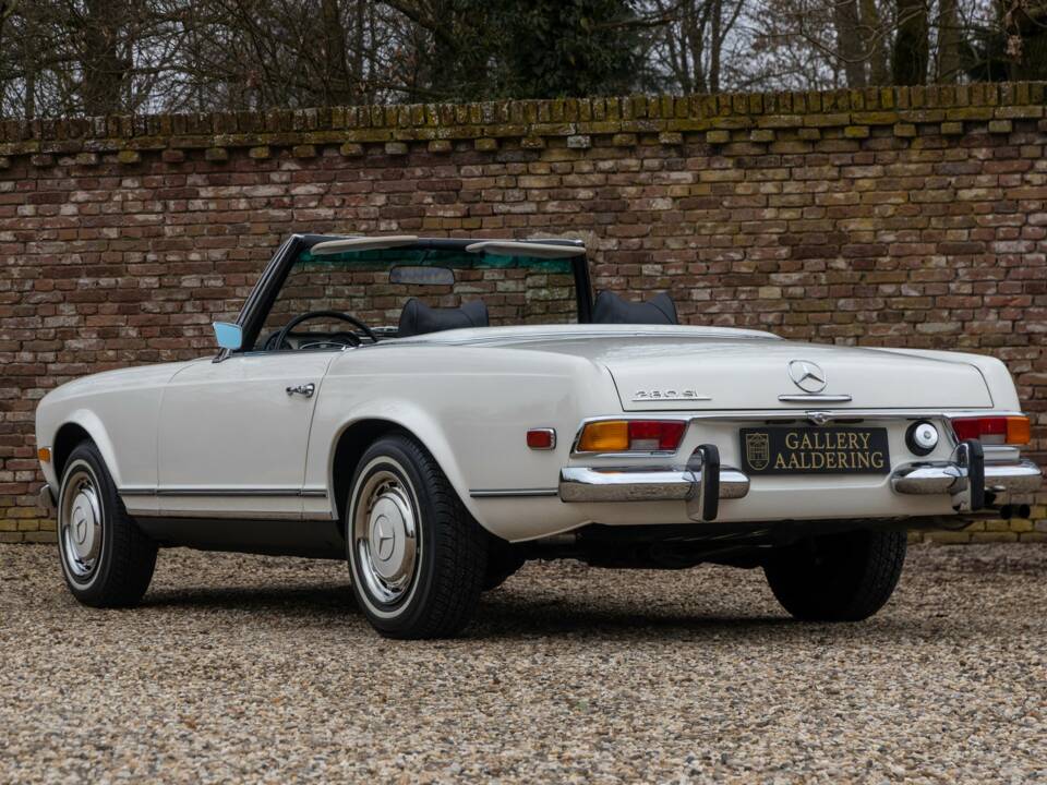 Bild 2/50 von Mercedes-Benz 280 SL (1970)