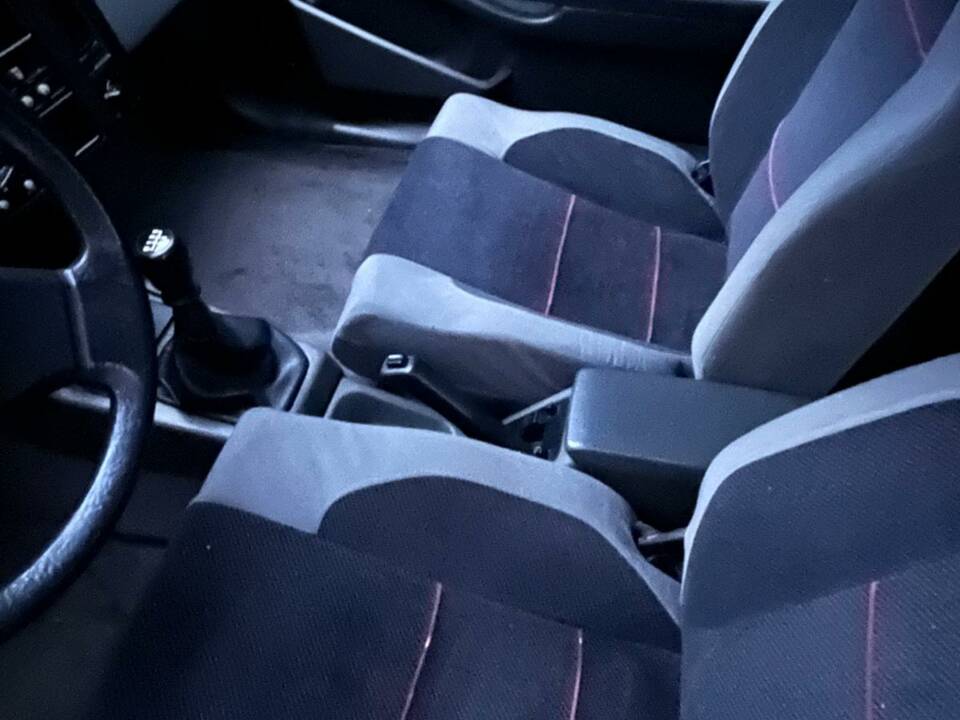 Bild 5/10 von Volvo 480 Turbo (1988)