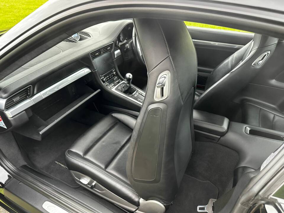 Image 36/42 of Porsche 911 Carrera S (2018)