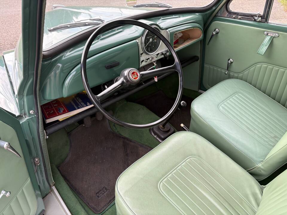 Image 6/26 of Morris Minor 1000 Traveller (1971)