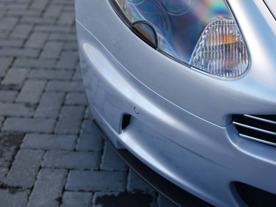 Immagine 35/50 di Aston Martin DBS (2011)