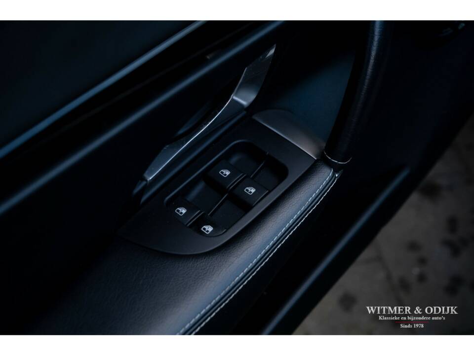 Imagen 31/42 de Maserati GranCabrio 4.7 (2010)