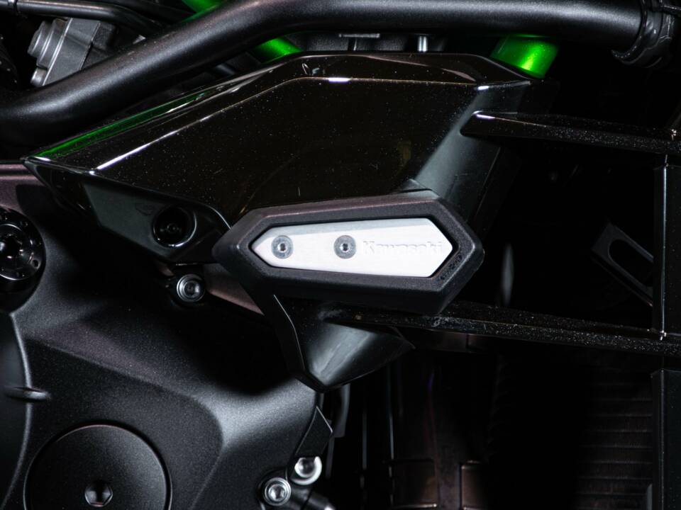 Bild 33/50 von Kawasaki DUMMY (2018)