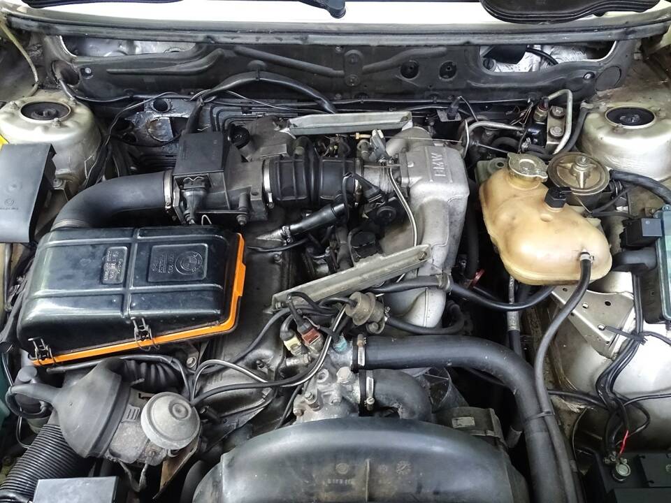 Image 27/41 of BMW 528i (1986)