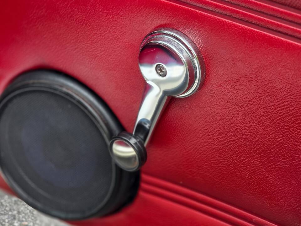 Image 12/50 of Jaguar XJ 6 4.2 (1972)