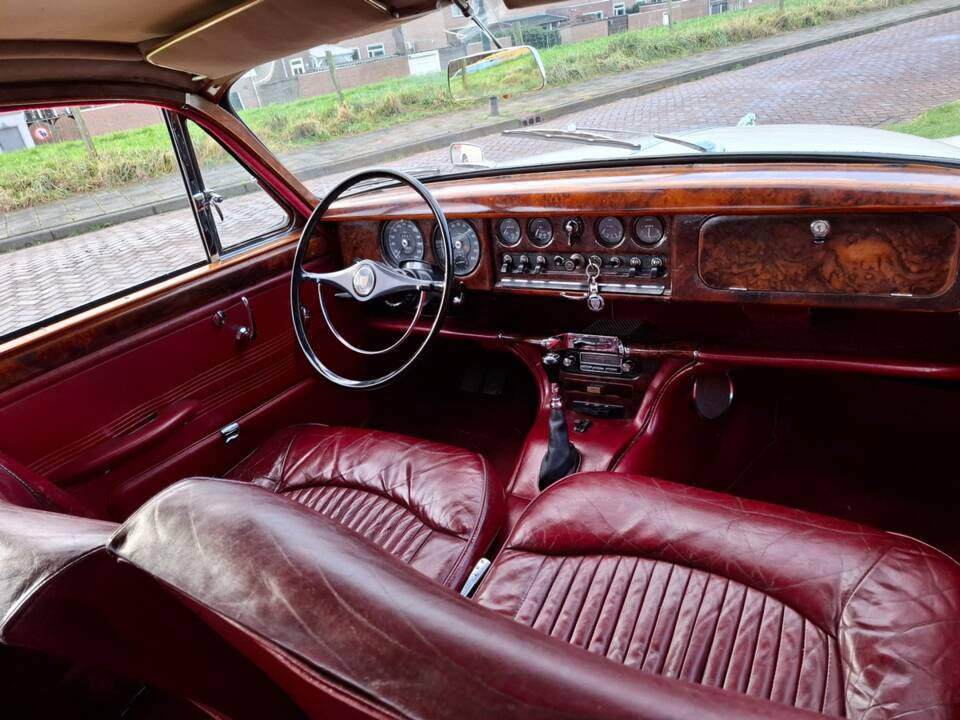 Image 55/68 de Jaguar Type S 3.4 (1964)