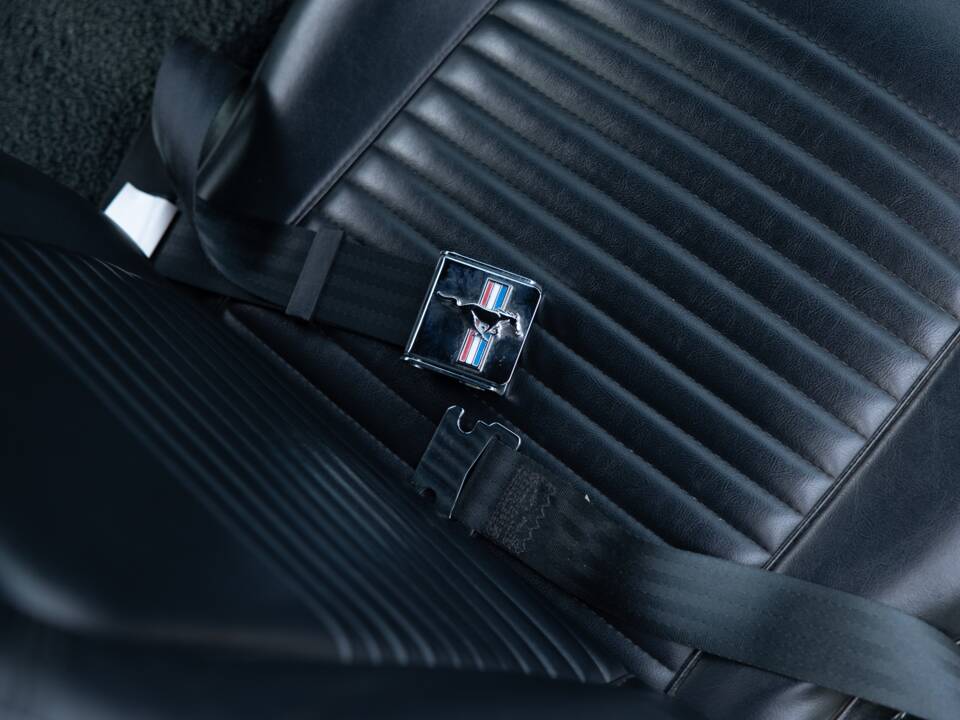 Image 33/44 of Ford Mustang 351 (1967)