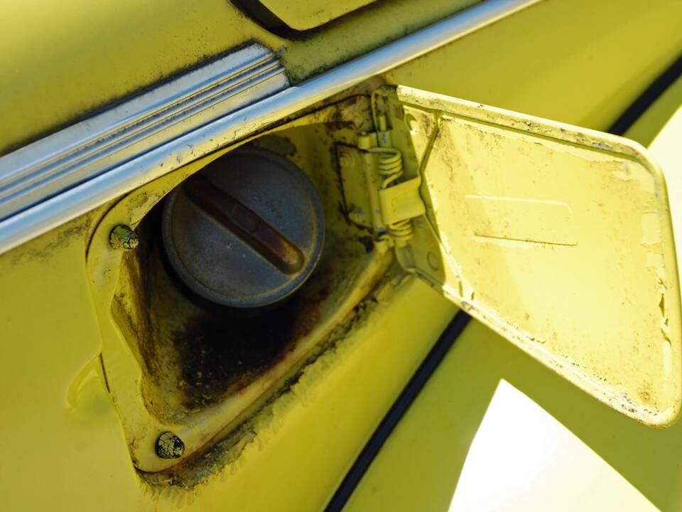 Image 13/33 of Volkswagen Beetle 1303 S (1973)