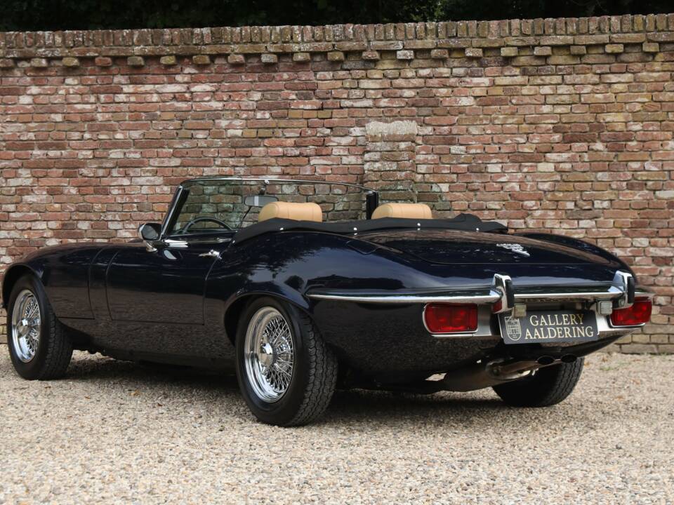 Bild 2/50 von Jaguar E-Type V12 (1973)