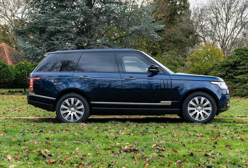 Image 17/38 of Land Rover Range Rover V8 SV Autobiography (2016)